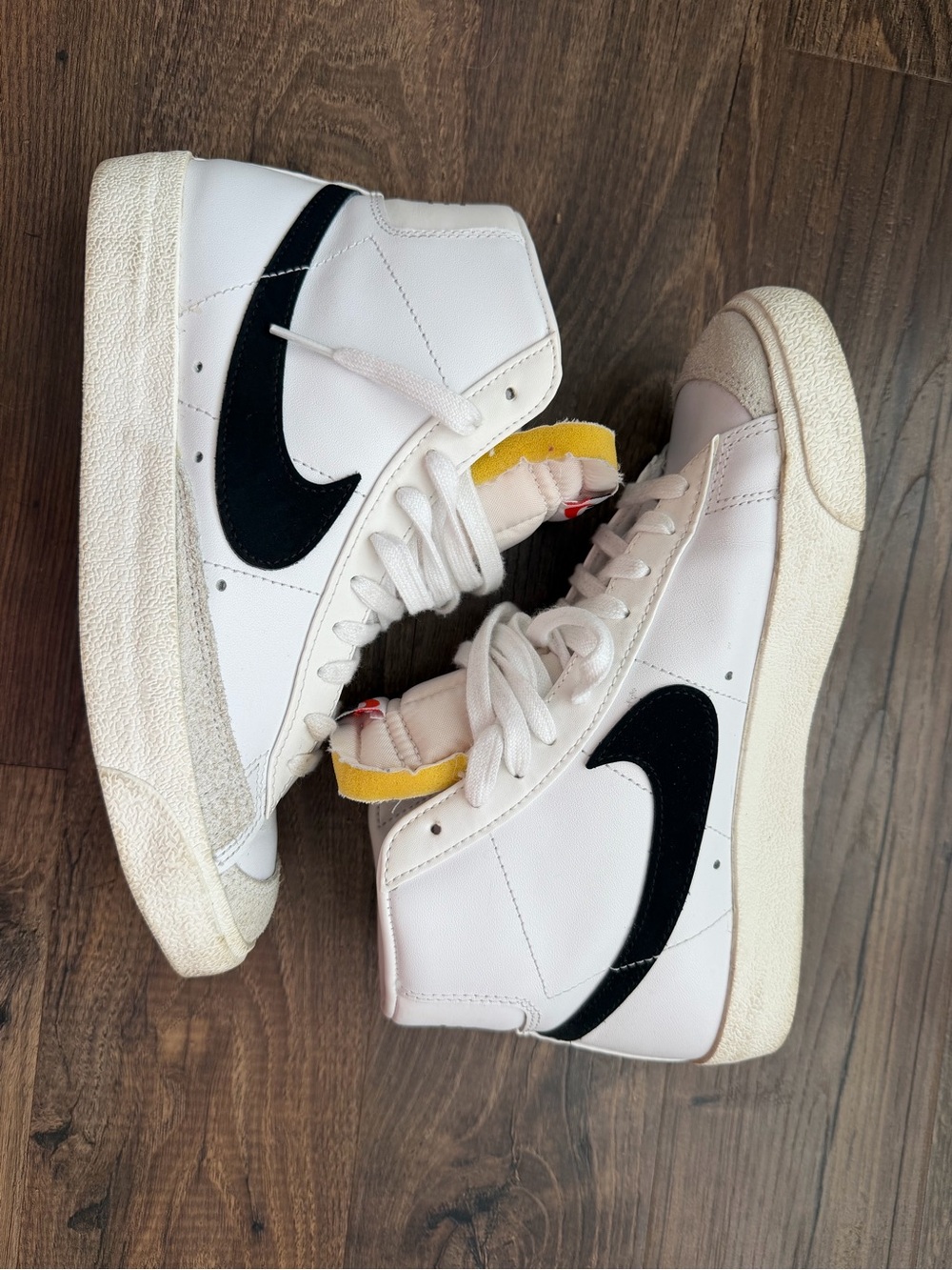 Nike Blazer Mid '77 Vintage White Black with Yellow Tongue Accent. Men’s 7